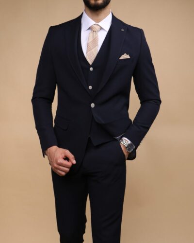 Owen/3 - suit